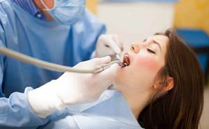 больно ли делать чистку зубов у стоматолога