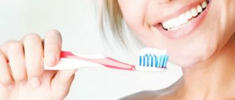 Каждый дошкольник твердо знает, сколько раз в день нужно чистить зубы – дважды: вечером и утром. Но о существовании исключений из этого правила и о правильной технике проведения гигиенической процедуры знают далеко не все. Об этом и пойдет речь в статье.