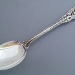 Серебряная ложка на первый зуб