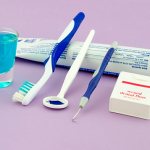 Уход за зубными протезами